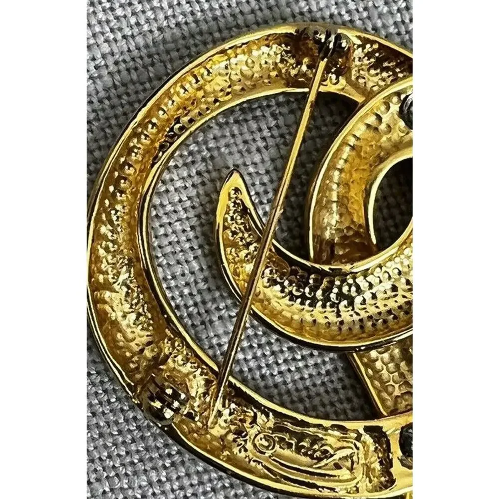 Lapel Pin Brooch Gold Metal Swirl Modern Costume Jewelry Abstract Artsy Unisex